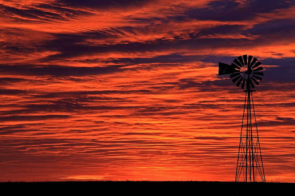 Sunrise at Pawnee Grasslands 72p
